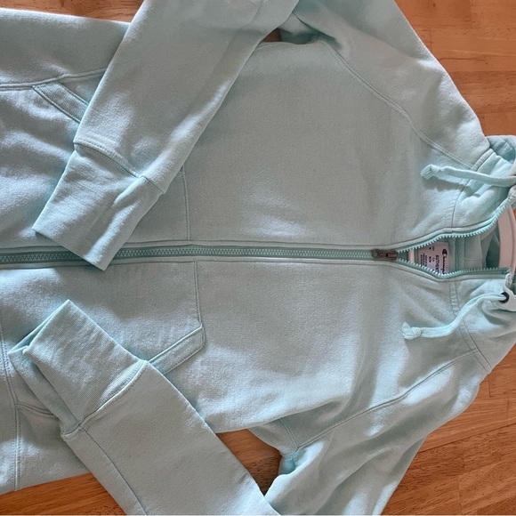 Champion Sweatshirt Women’s with zip down in front and hood - Picture 4 of 4